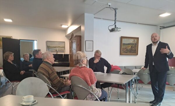 Kansanedustaja Joona Räsänen vieraili Lappeenrannan Wanhojen Tovereiden lokakuun kerhossa.