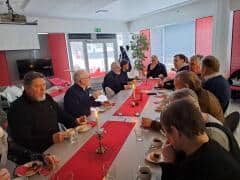 Lappeenrannna Wanhat Toverit viettivät jouluisan puurohetken. 